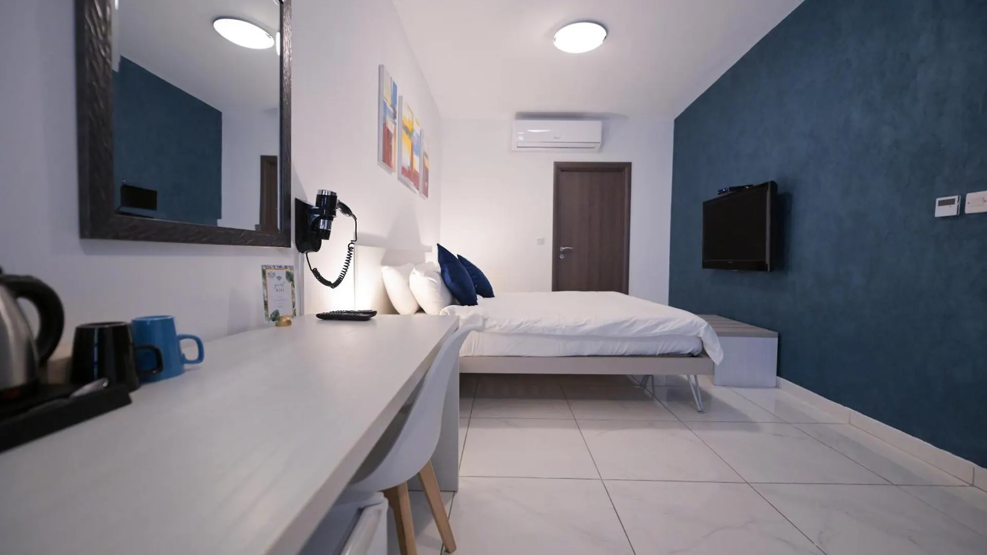 The Exiles Hotel Sliema