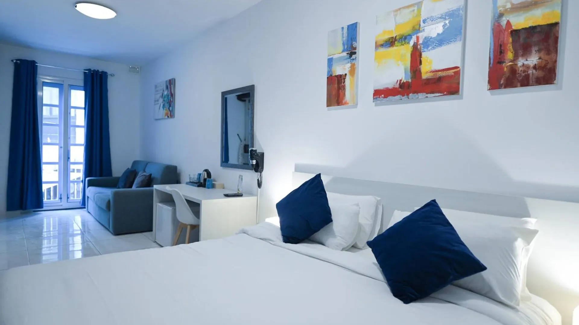 The Exiles Hotel Sliema