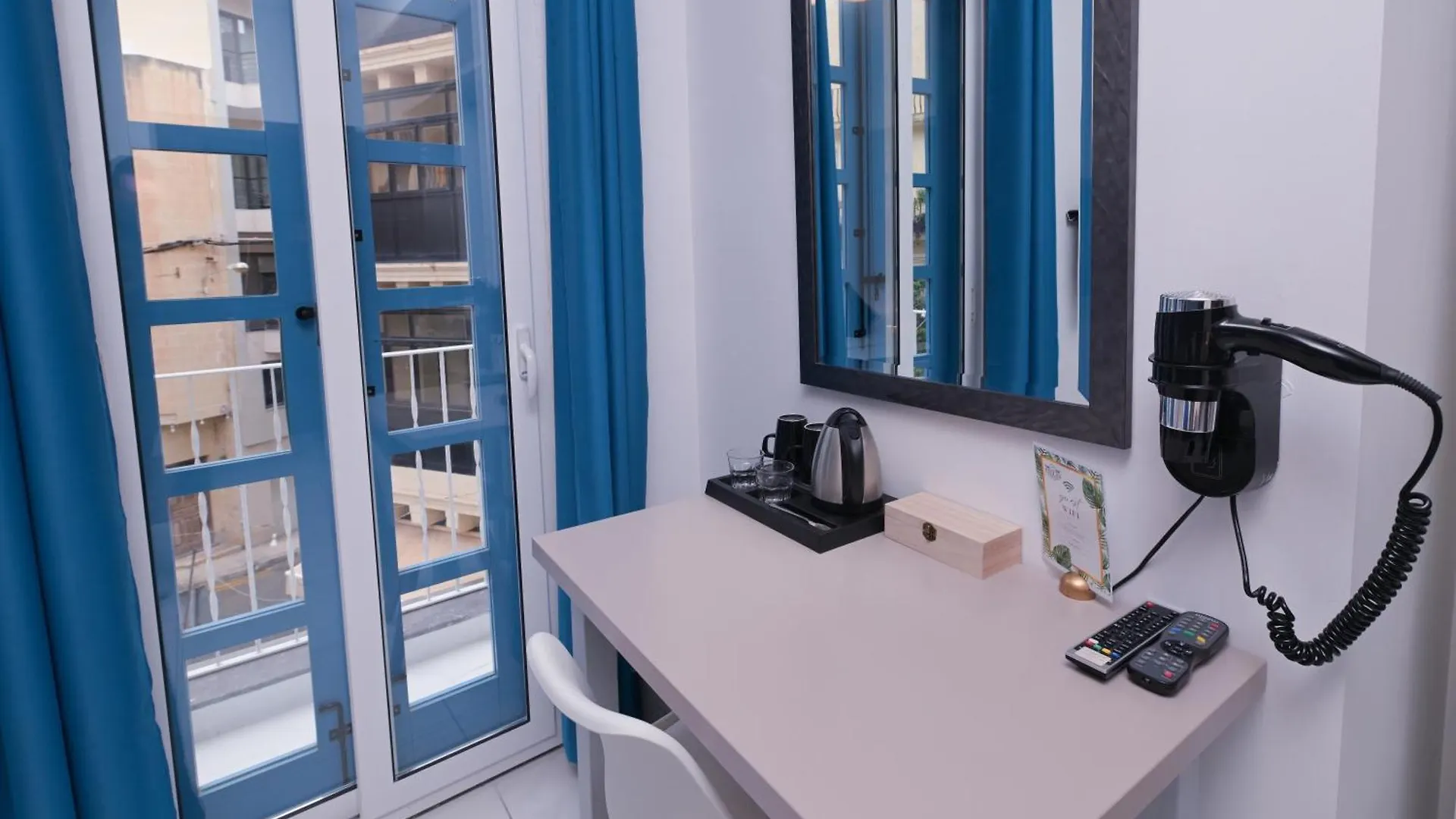 The Exiles Hotel Sliema 0*,