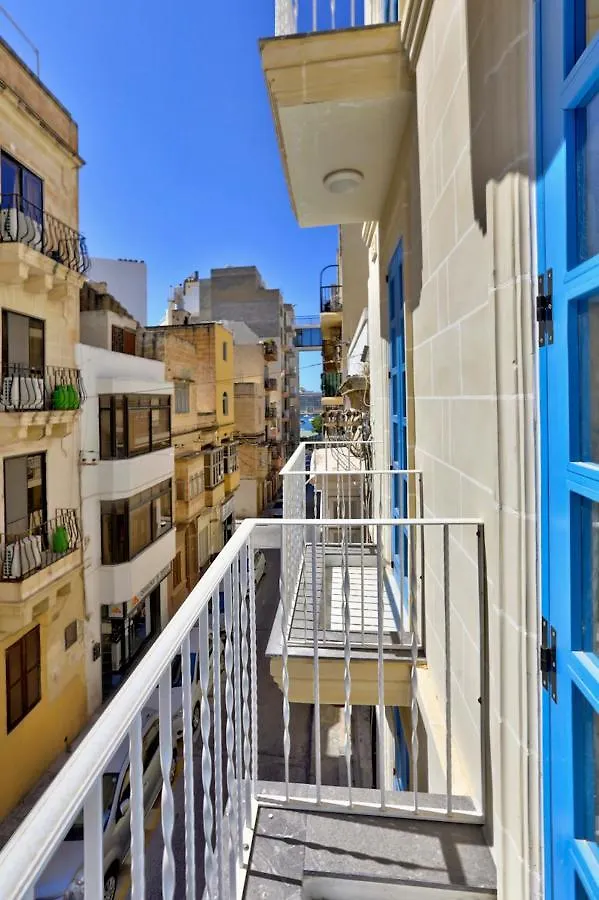 The Exiles Hotel Sliema 0*,